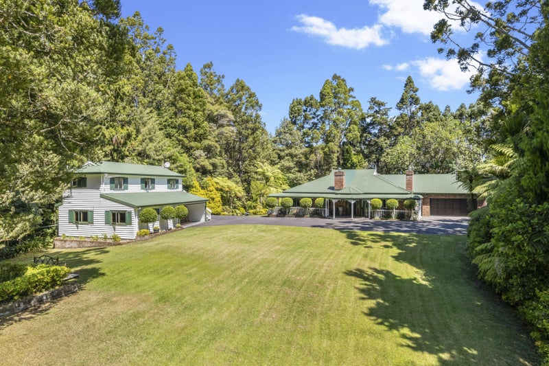 75 Woodlands Park Road, Titirangi, Auckland - Carousel 1