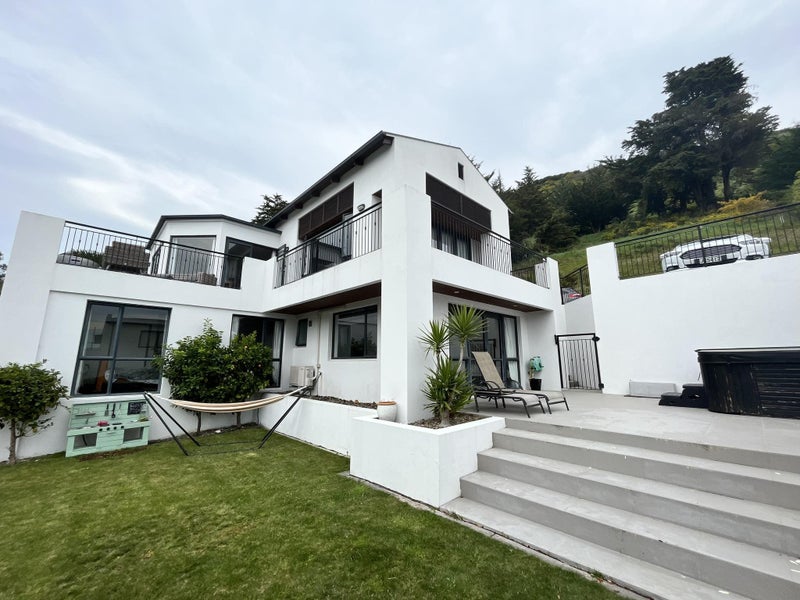 10A Dalefield Drive, Cashmere, Christchurch - Carousel 1