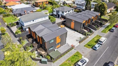 12 Middlesex Road, Waterview, Auckland - Carousel 1