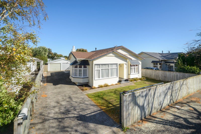 20 Kingswood Street, Takaro, Palmerston North - Carousel 22