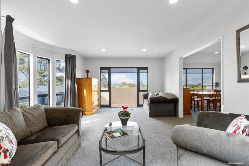 13 Tisdall Crescent, Saint Johns, Auckland - Carousel 1