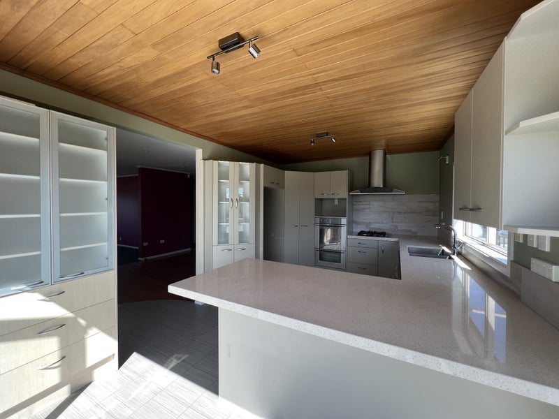 8 Bass Road, Albany, Auckland - Carousel 2