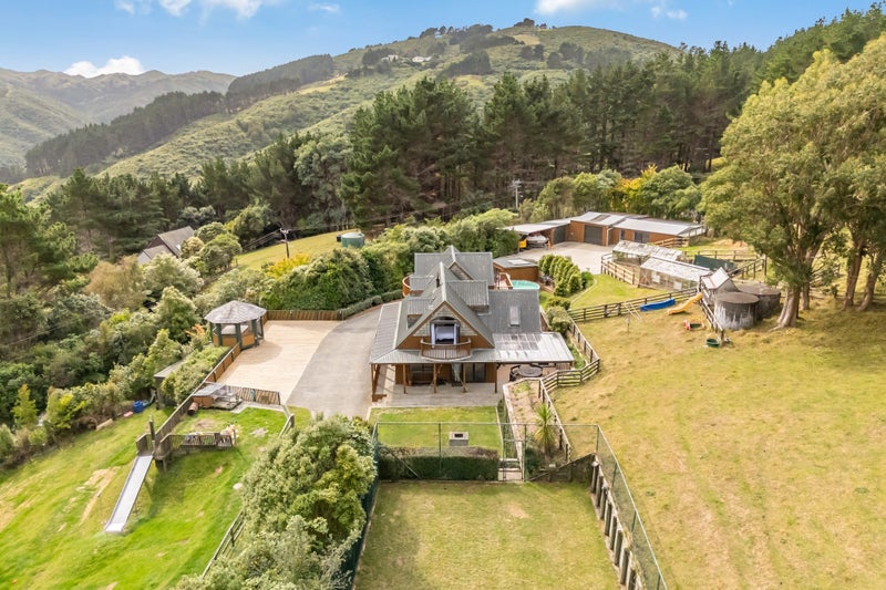 42 Cottle Park Drive, Normandale, Lower Hutt - Carousel 2