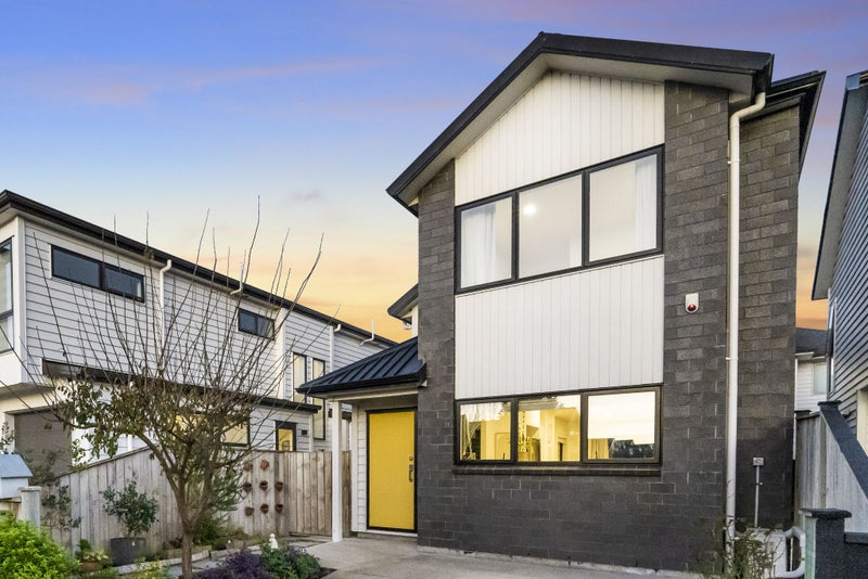 23 Kokowai Parade, Hobsonville, Auckland - Carousel 1