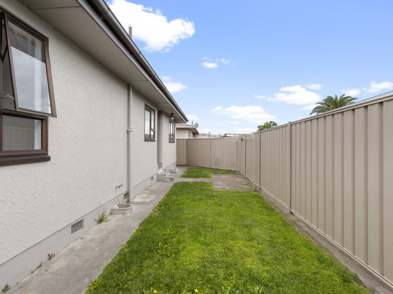 40 Harold Holt Avenue, Onekawa, Napier - Carousel 25
