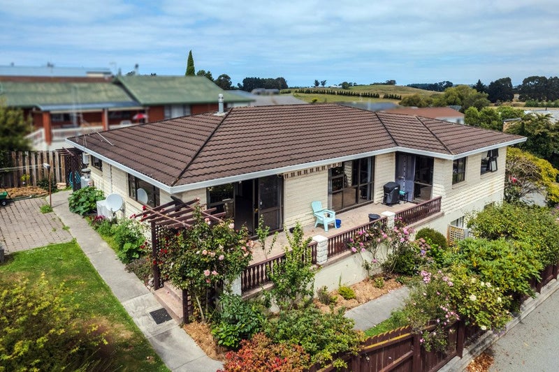 23 Leven Street, South Hill, Oamaru - Carousel 1