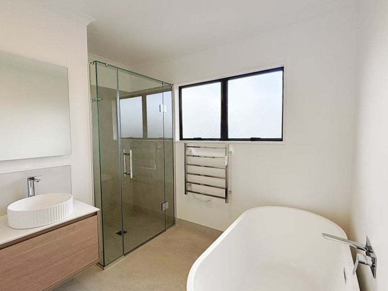 18A Bushlands Park Drive, Albany, Auckland - Carousel 18