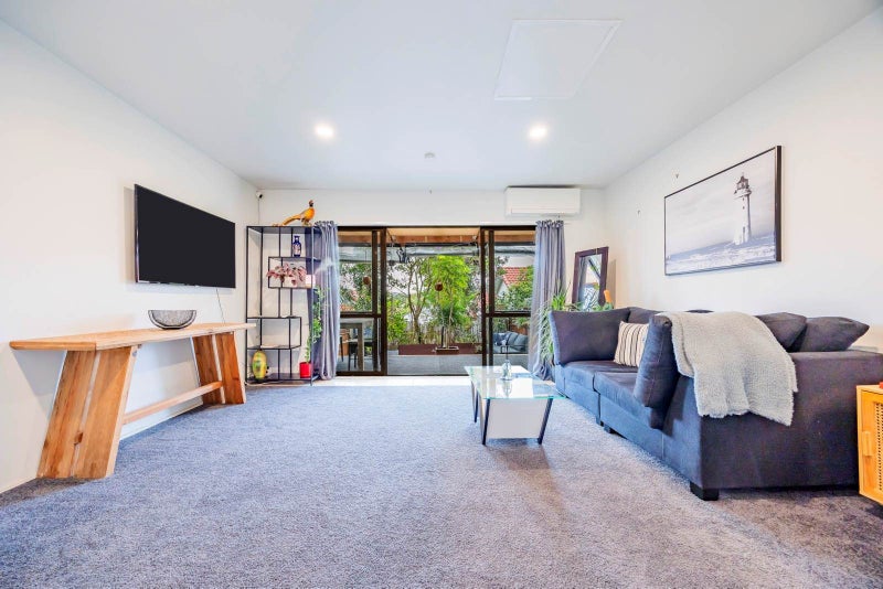 7/44 Fields Parade, Oteha, Auckland - Carousel 2