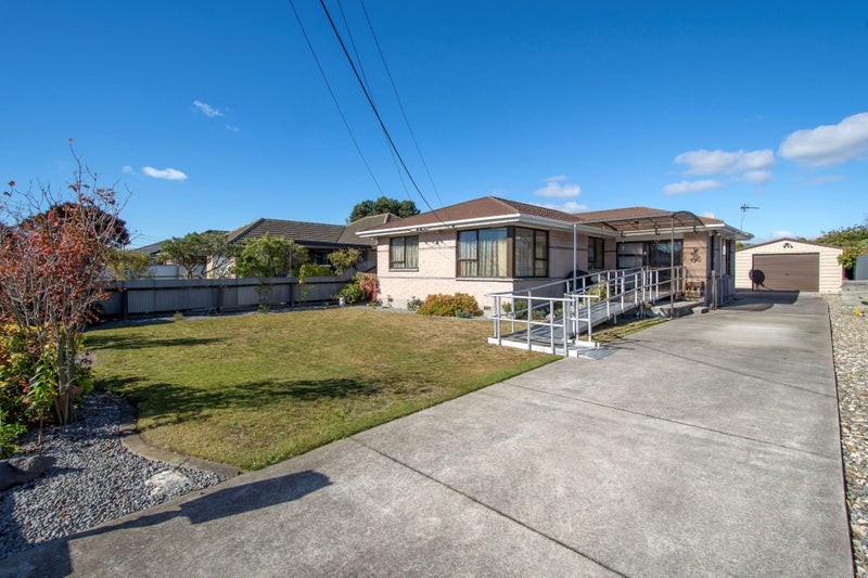 83 Vancouver Crescent, Wainoni, Christchurch - Carousel 1