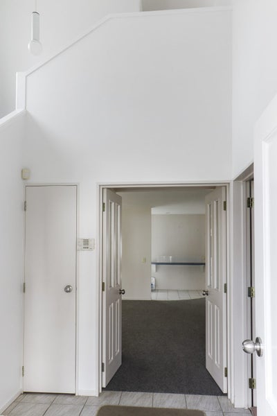 111A Campbell Road, One Tree Hill, Auckland - Carousel 2