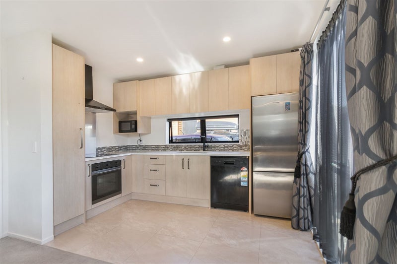 5/407 Hereford Street, Linwood, Christchurch - Carousel 2