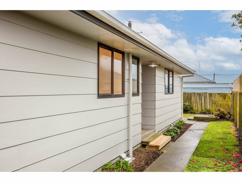 2/28 Neill Street, Hornby, Christchurch - Carousel 12