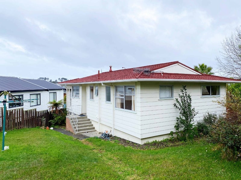 3 Mowbray Place, Sunnynook, Auckland - Carousel 1