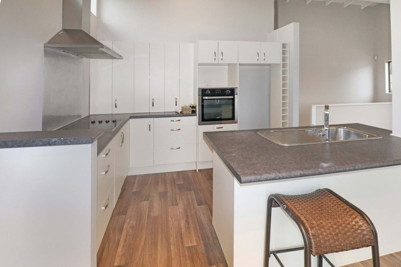 1B Brora Crescent, Papakowhai, Porirua - Carousel 2