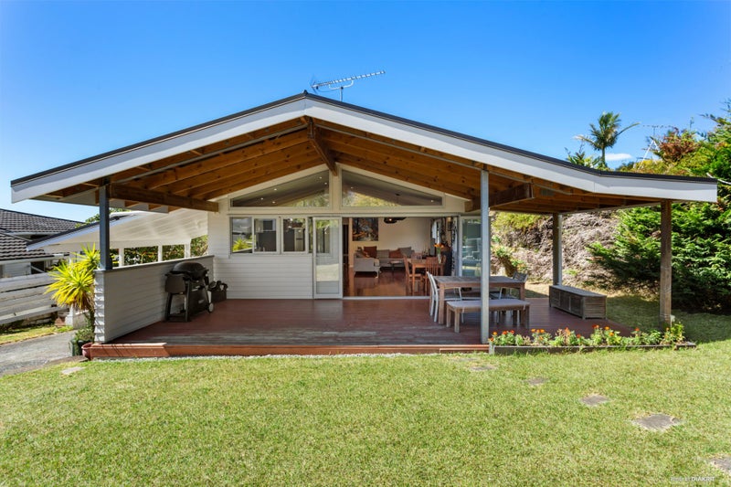 21 Bruce Road, Glenfield, Auckland - Carousel 1