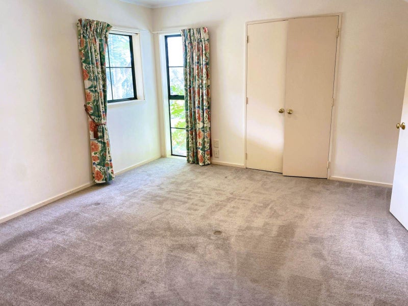 1/70 Gosford Drive, Botany Downs, Auckland - Carousel 5