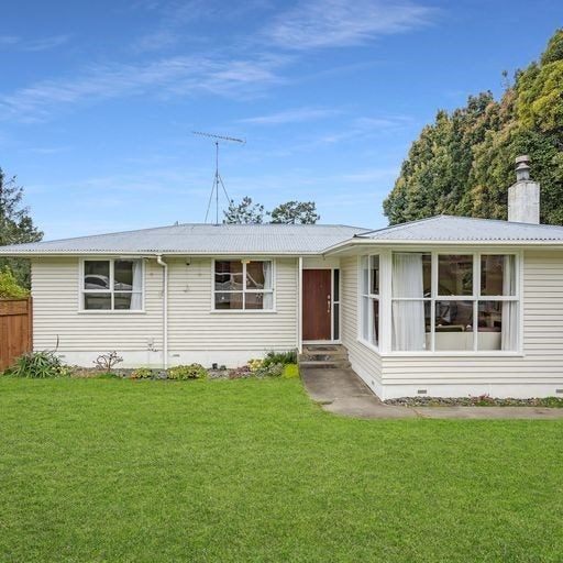 38 Ennis Avenue, Pakuranga Heights, Auckland - Carousel 1