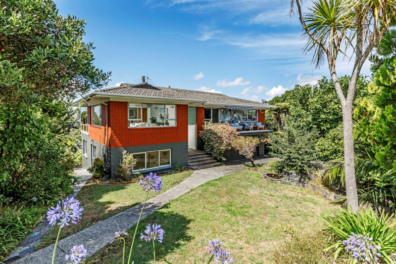 11 Oban Road, Browns Bay, Auckland - Carousel 2