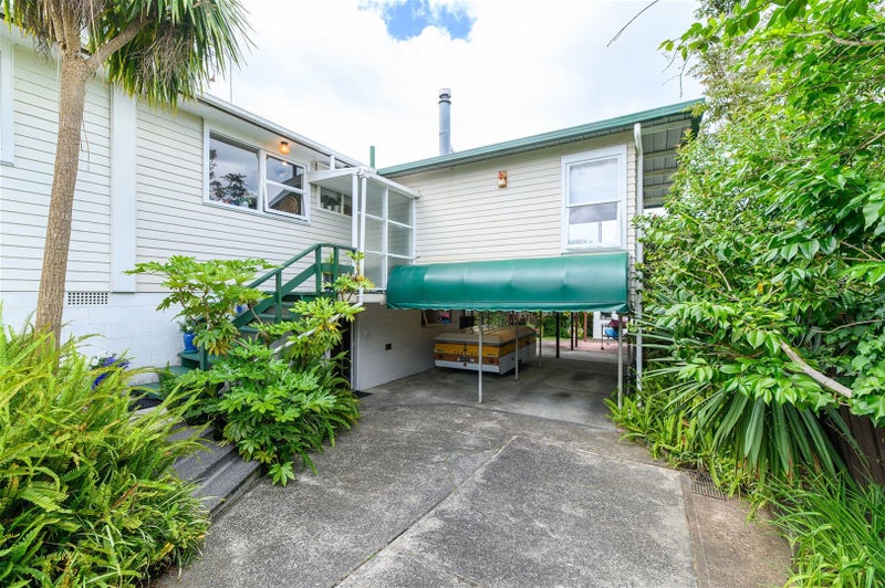 1/25 Margaret Place, Milford, Auckland - Carousel 23