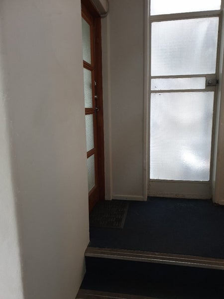 4/4 Queen Street, Mount Victoria, Wellington - Carousel 12