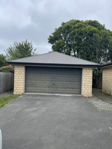 4 Ferndown Lane, Bromley, Christchurch - Carousel 19