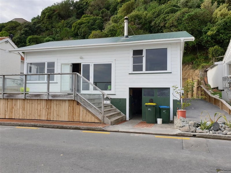 33 Moana Road, Plimmerton, Porirua - Carousel 1