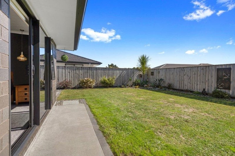 32 Honeyfield Drive, Whalers Gate, New Plymouth - Carousel 11