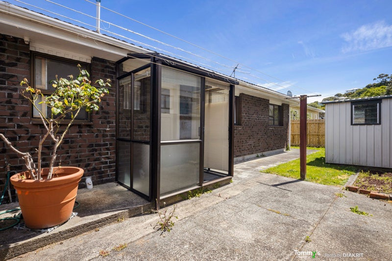 1/25 Rotherham Terrace, Miramar, Wellington - Carousel 1