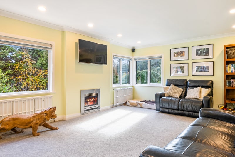 118 Manuka Street, Stokes Valley, Lower Hutt - Carousel 2
