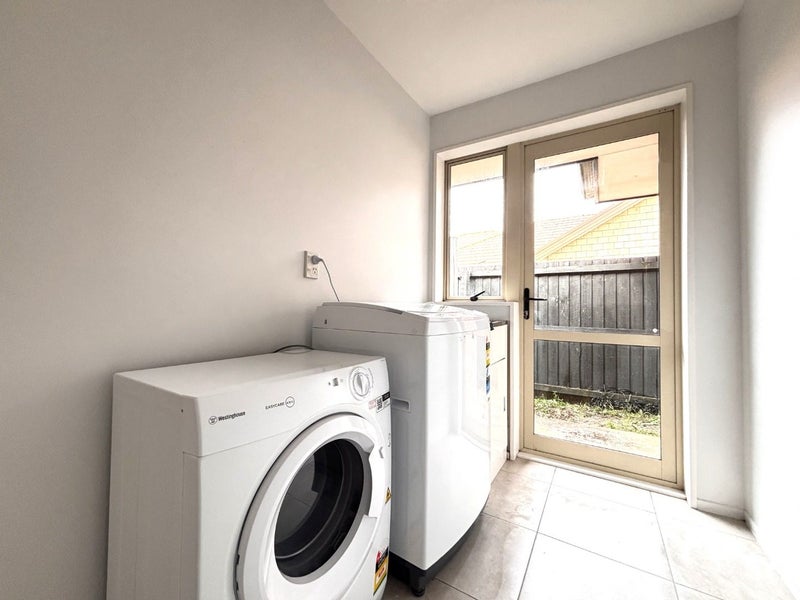 11 Coppinger Terrace, Aidanfield, Christchurch - Carousel 19