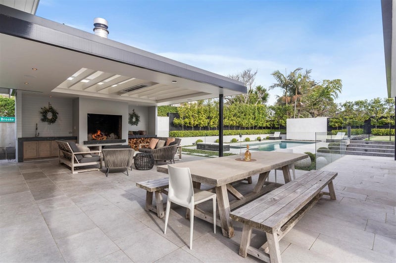 12 Clifton Road, Hauraki, Auckland - Carousel 2