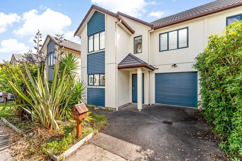 99 Fields Parade, Oteha, Auckland - Carousel 2
