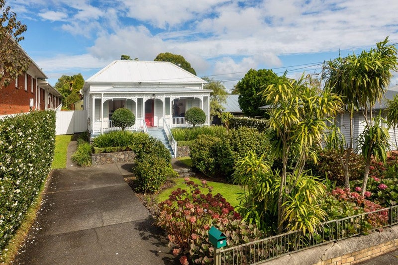 38 Bellevue Road, Mount Eden, Auckland - Carousel 1