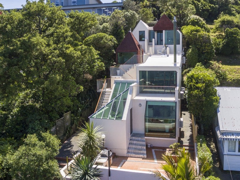 31 Howard Road, Point Howard, Lower Hutt - Carousel 1