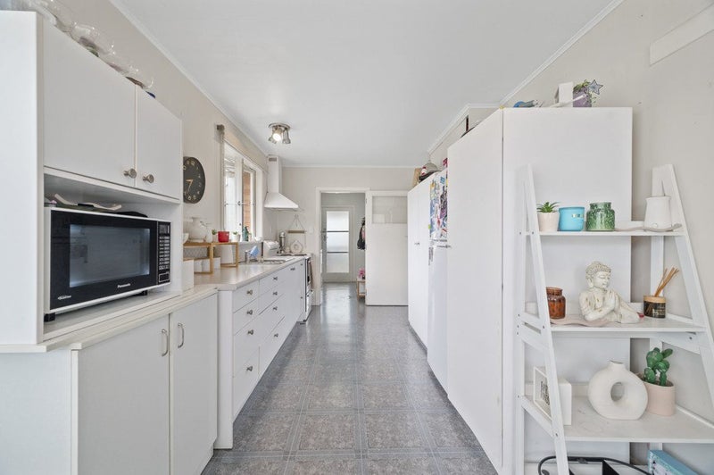 4 Neil Road, Fairy Springs, Rotorua - Carousel 2