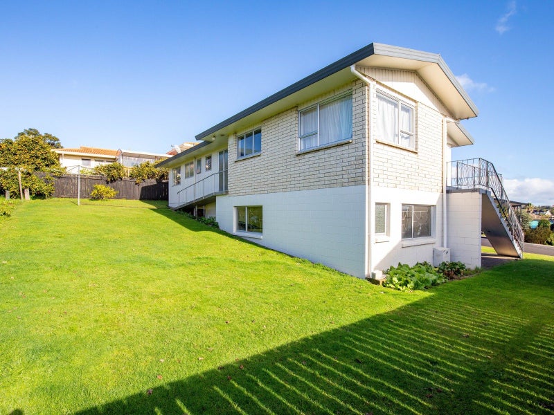 38 Russleigh Drive, Dinsdale, Hamilton - Carousel 2