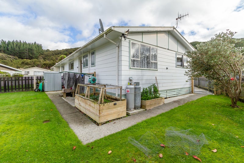 1/15 Kendal Grove, Wainuiomata, Lower Hutt - Carousel 16