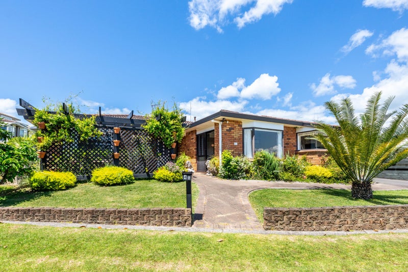 4A Esme Place, Matua, Tauranga - Carousel 1