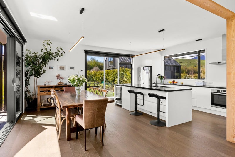 2 Ayrshire Lane, Speargrass Flat, Queenstown - Carousel 2