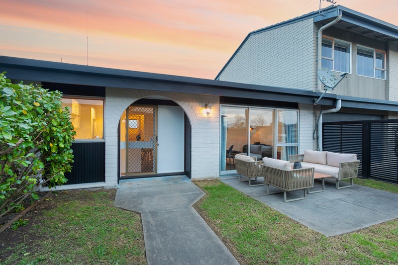 2/303 Point Chevalier Road, Point Chevalier, Auckland - Carousel 2