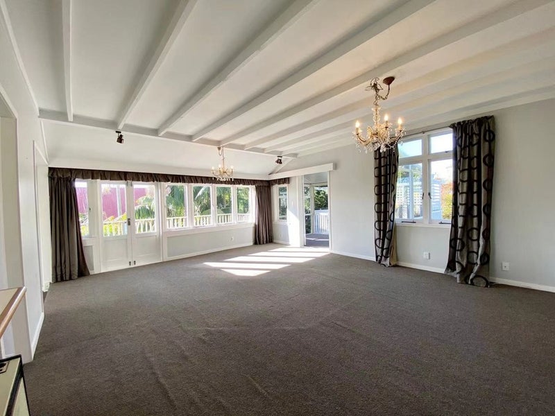 5 Bannerman Road, Morningside, Auckland - Carousel 2