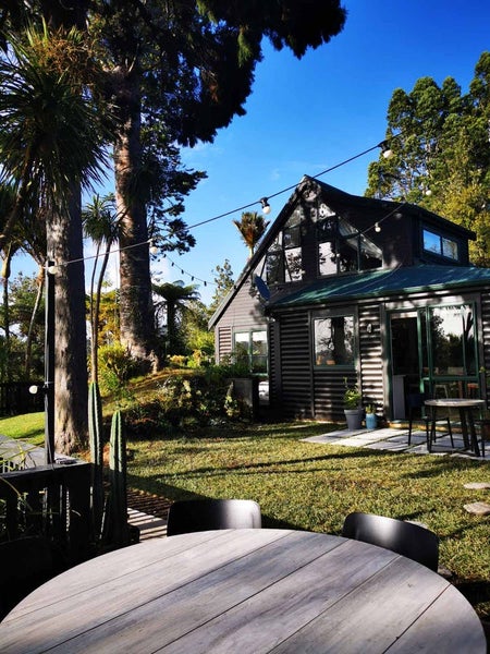 740A West Coast Road, Oratia, Auckland - Carousel 1