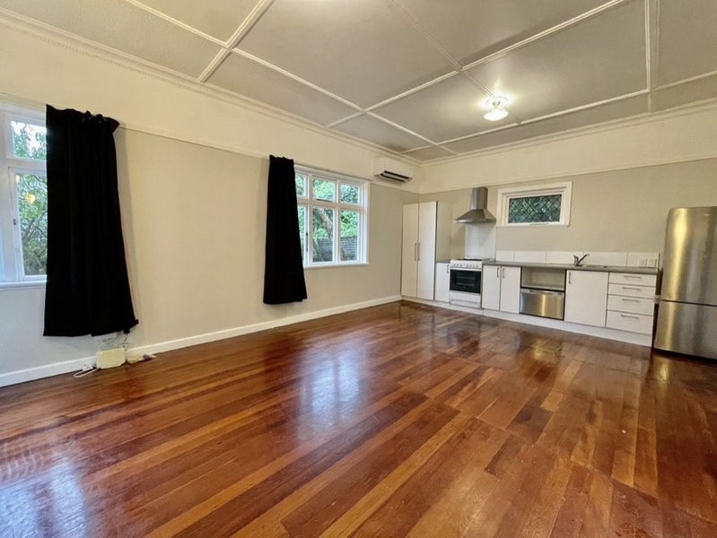 94 Derwent Street, Island Bay, Wellington - Carousel 7
