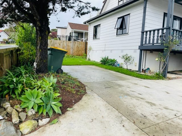 42 Santiago Crescent, Unsworth Heights, Auckland - Carousel 1