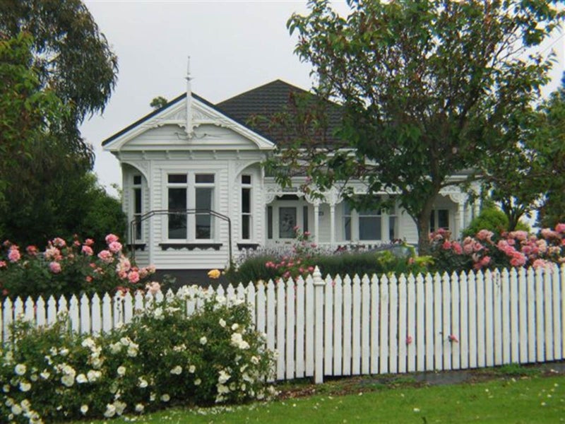 64 Broomfields Road, Howick - Carousel 1