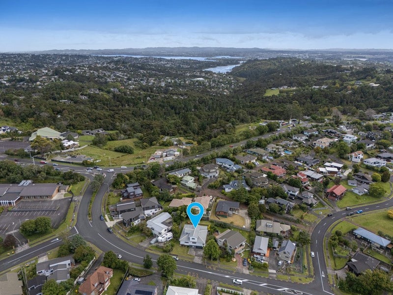 8 Unsworth Drive, Unsworth Heights, Auckland - Carousel 25