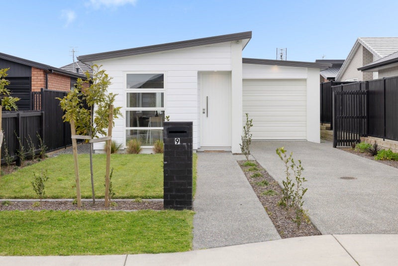9 Empire Crescent, Papamoa - Carousel 13
