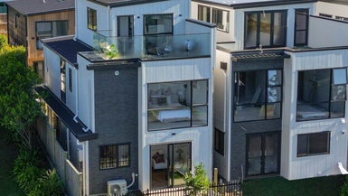 9C Glamorgan Drive, Torbay, Auckland - Carousel 1