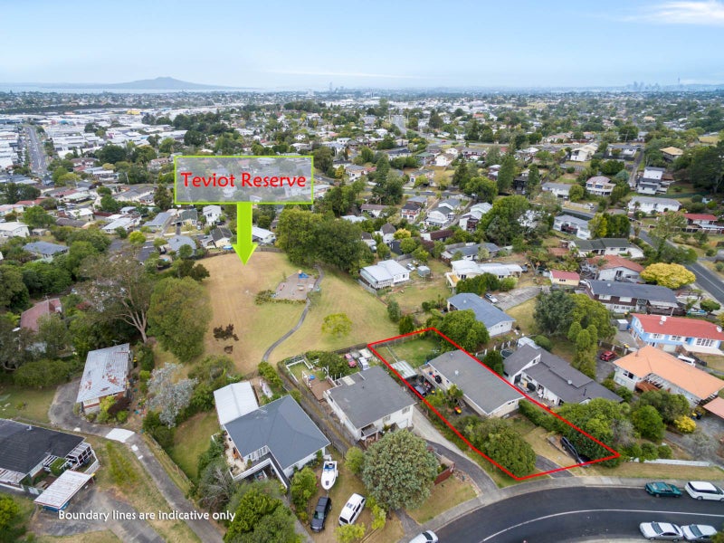 45 Ayton Drive, Totara Vale, Auckland - Carousel 11