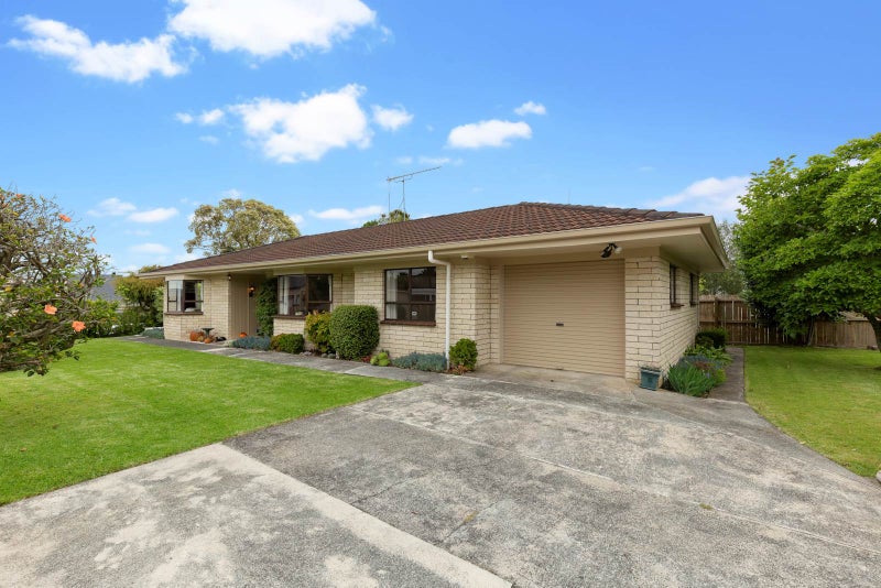 34 Carnoustie Drive, Wattle Downs, Auckland - Carousel 1